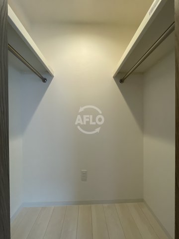 収納　AXIA M-City大阪加賀屋　ウォークインクローゼット