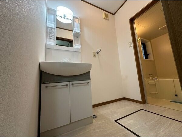 名鉄瀬戸線 大森・金城学院前駅 徒歩13分 2階建 築23年の内装写真
