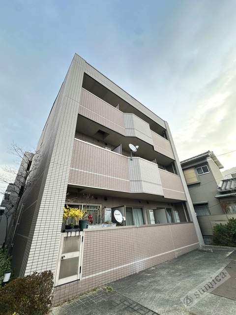 建物外観　鉄筋コンクリート造・ガッチリとした建物です♪♪
