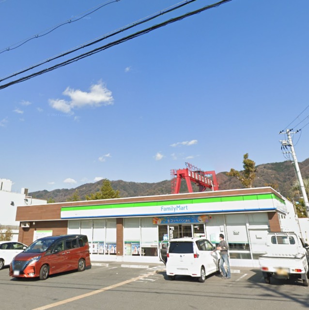 コンビニ　ファミリーマート八尾郡川店（コンビニ）まで474m