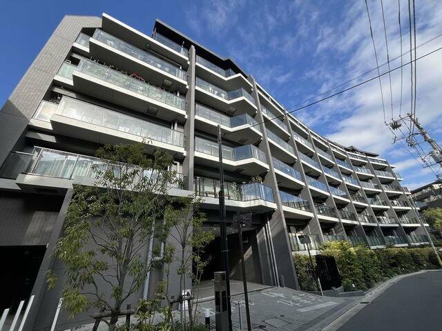 建物外観　鉄筋コンクリート造７階建