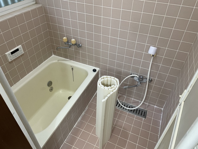 千木良戸建の風呂写真