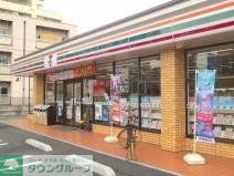 コンビニ　セブンイレブン（コンビニ）まで634m