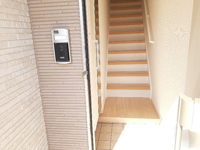 プリムローズゲートの玄関写真