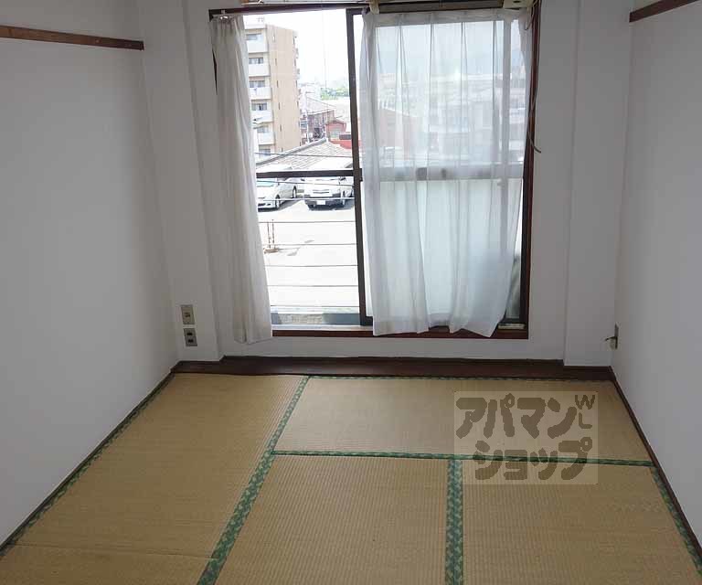 フジカビルの居間写真