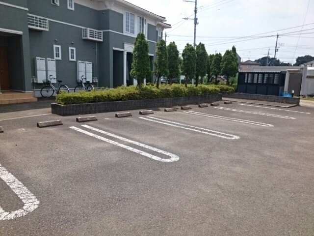 駐車場　車をお持ちの方に嬉しい駐車場付きの物件です