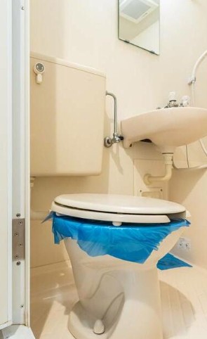 トイレ　トイレ