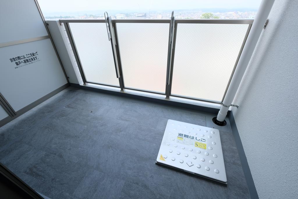 バルコニー　室内写真は別室です（階層ちがい）