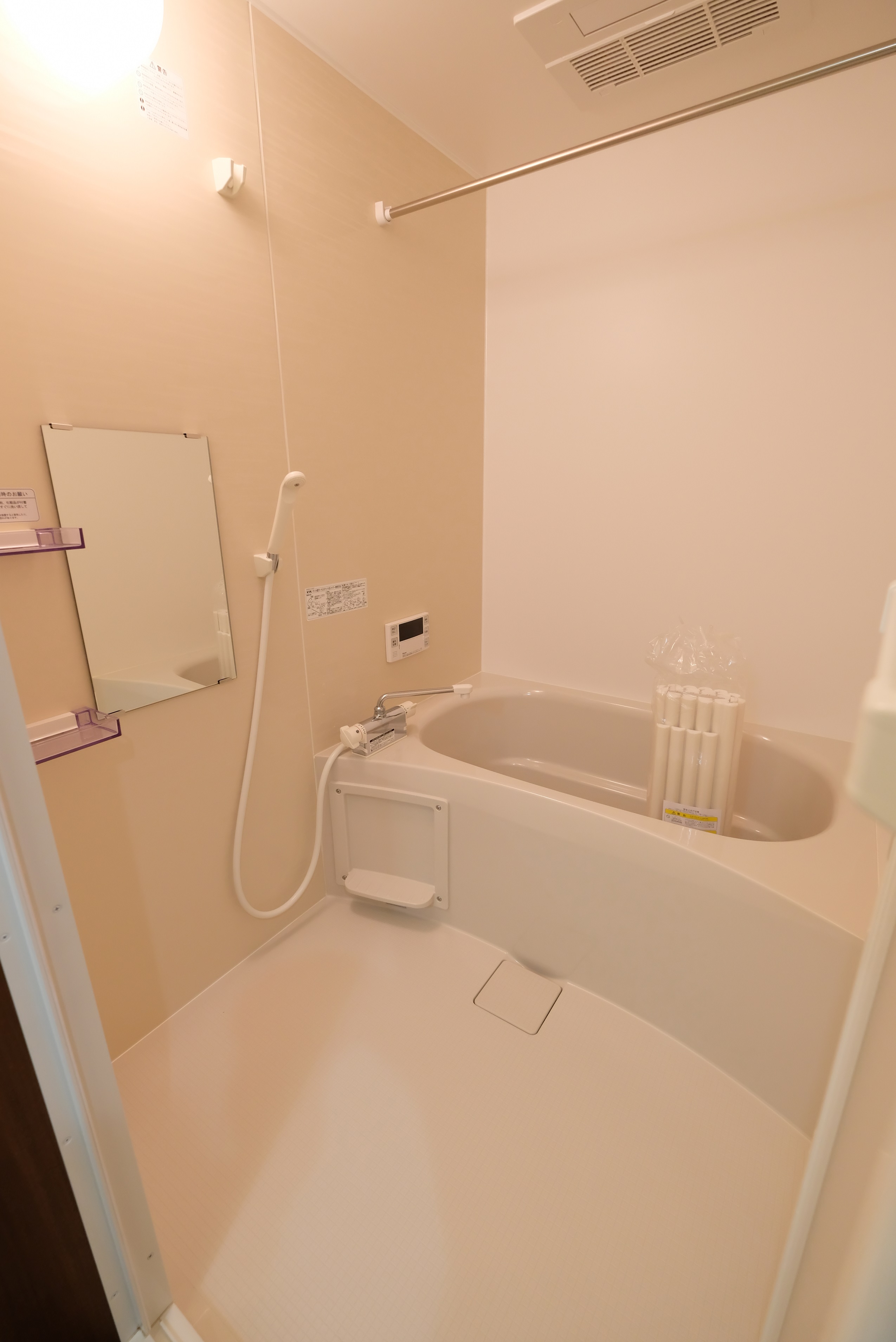 バス・シャワールーム　室内写真は別室です（階層ちがい）