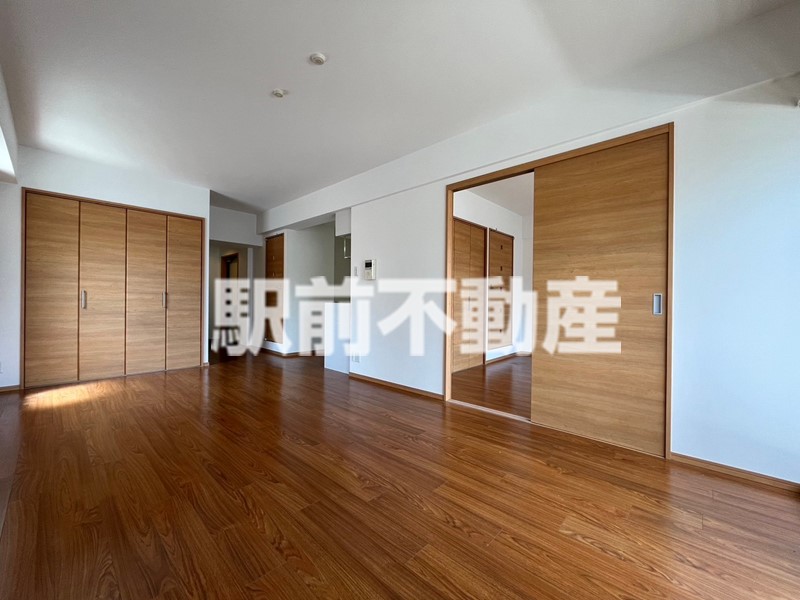 居室・リビング　※同物件別部屋の参考写真・現況優先