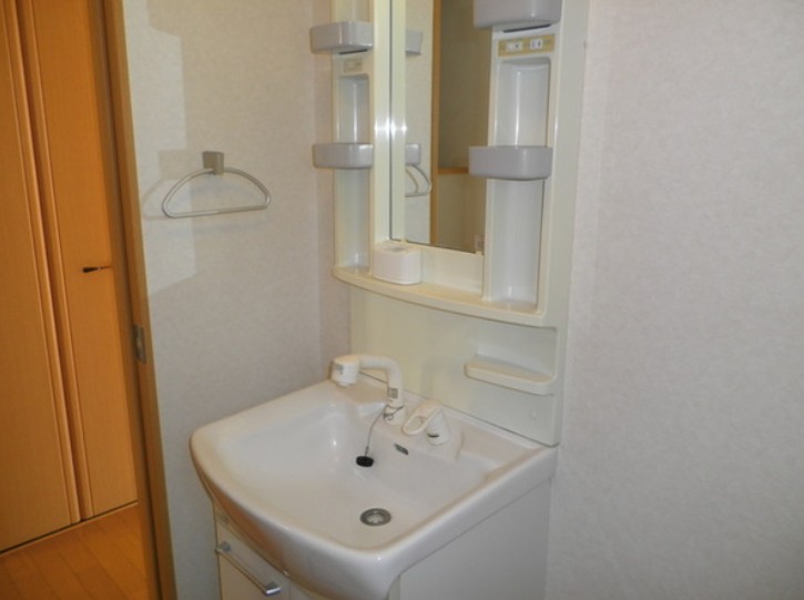 洗面設備　身支度に嬉しい独立洗面台