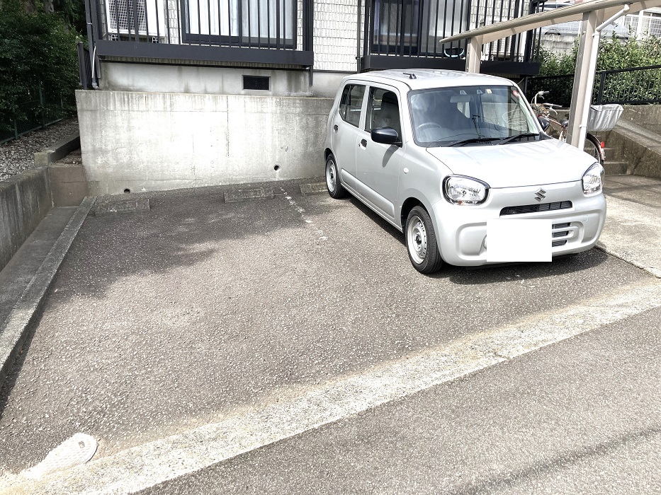 【静岡市駿河区池田のアパートの駐車場】