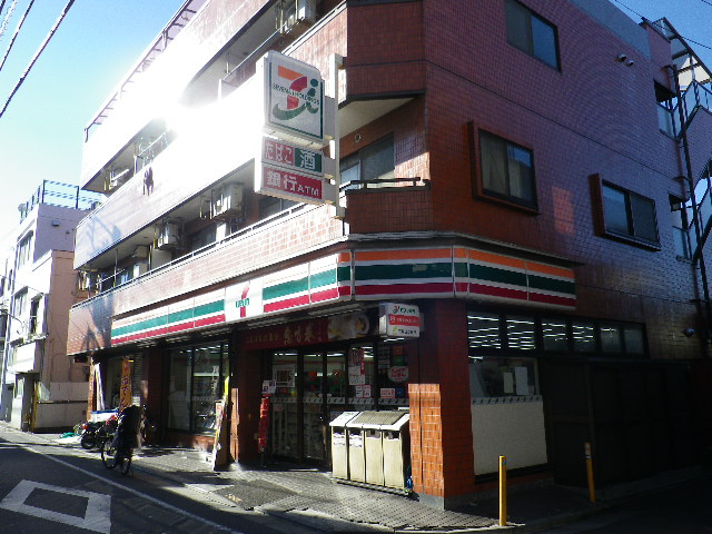 コンビニ　セブンイレブン世田谷三宿1丁目店（コンビニ）まで383m