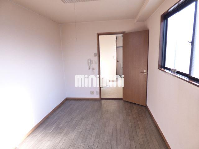 その他部屋・スペース　角部屋だから、西側にも窓あり