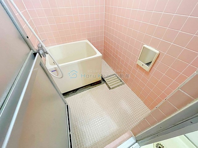 地下鉄名城線 新瑞橋駅 徒歩1分 7階建 築42年の風呂写真