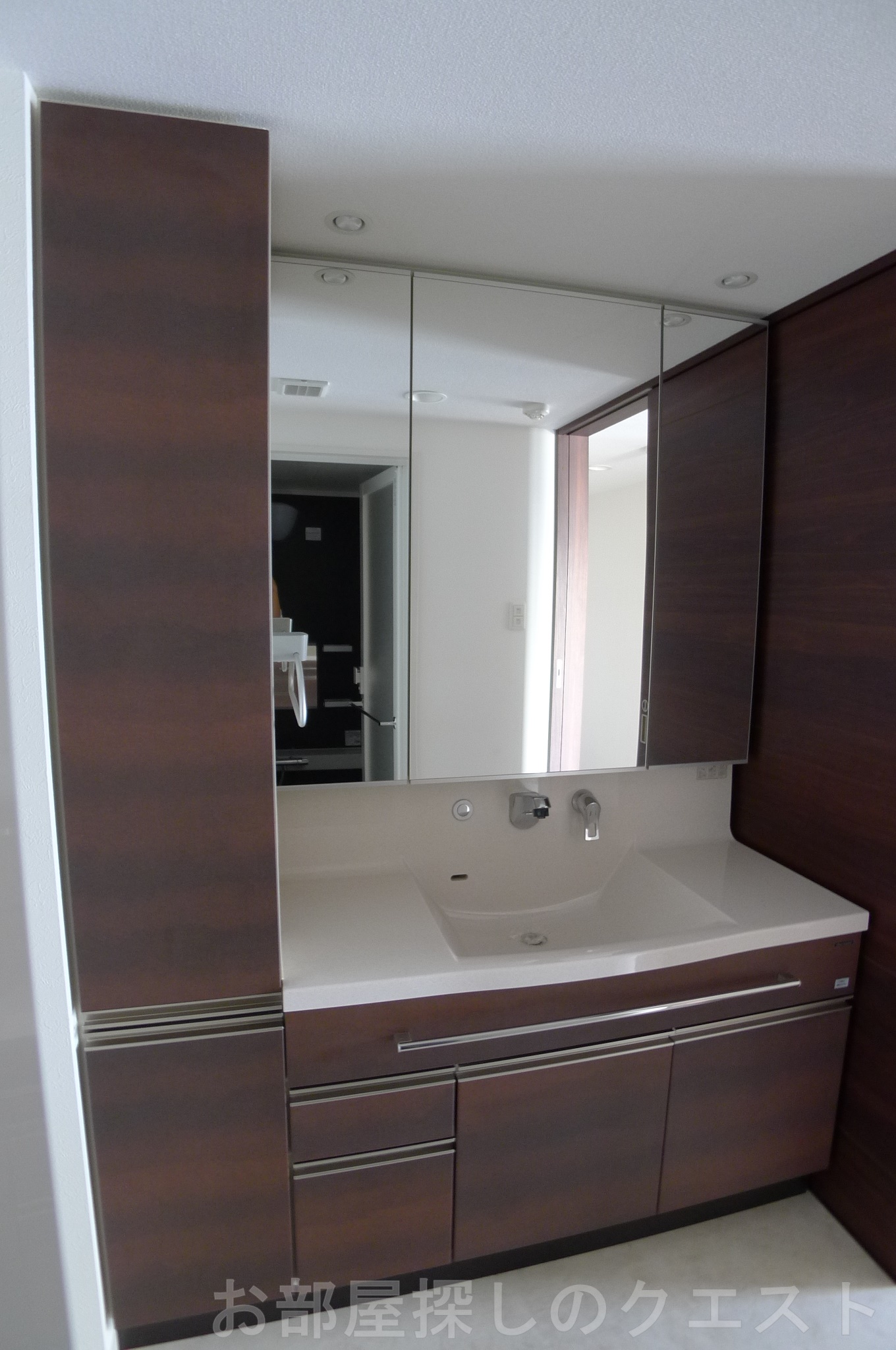 洗面設備　（写真は同仕様）