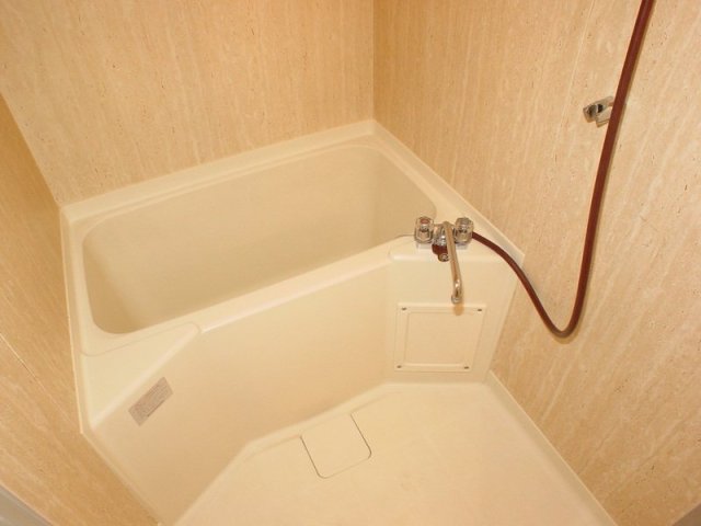 バス・シャワールーム　清潔なお風呂