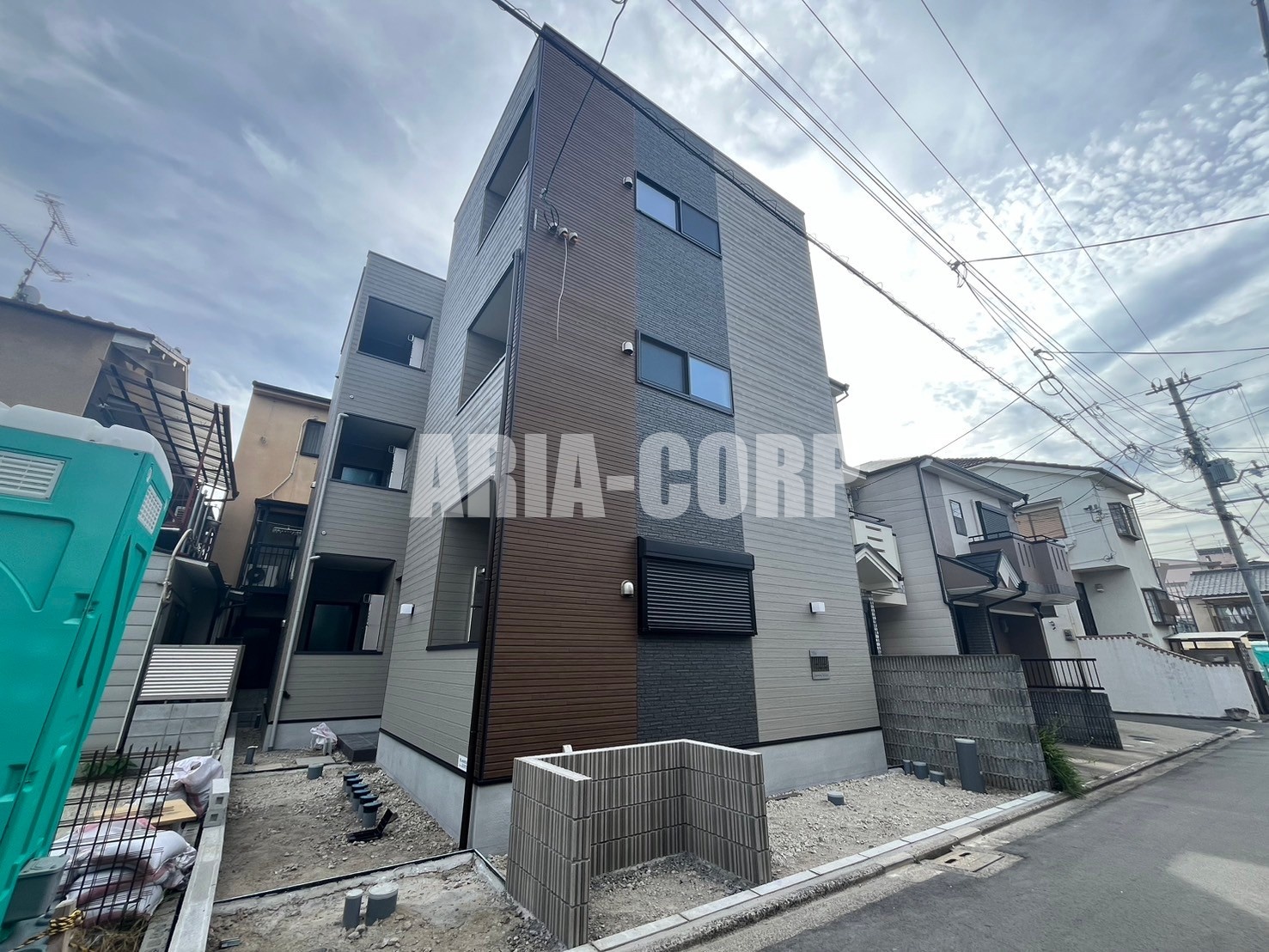建物外観　2024年完成、大手ハウスメーカー施工のデザイナーズアパート
