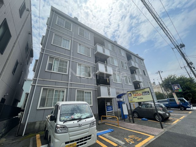 横浜市鶴見区向井町のマンションの建物外観