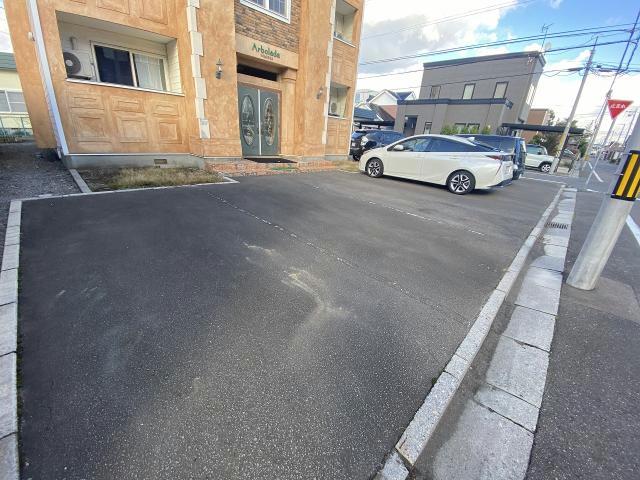 駐車場　駐車場