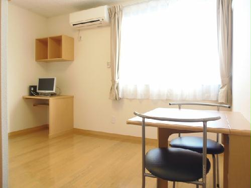 居室・リビング　1階居室はフローリング張りになります