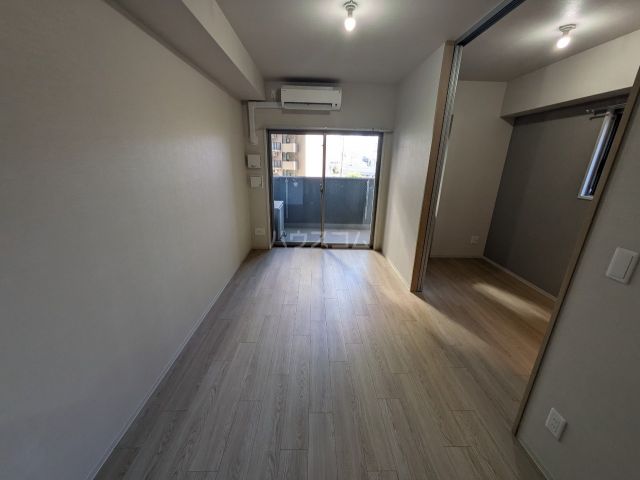 リビオメゾン新大阪の居間写真