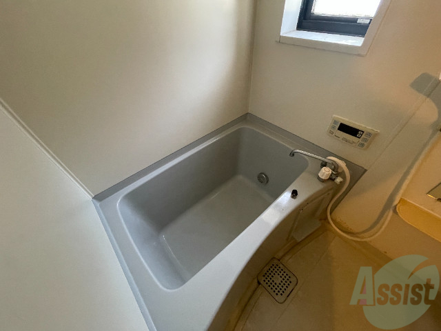 バス・シャワールーム　広々としたお風呂で一日の疲れを癒しましょう！