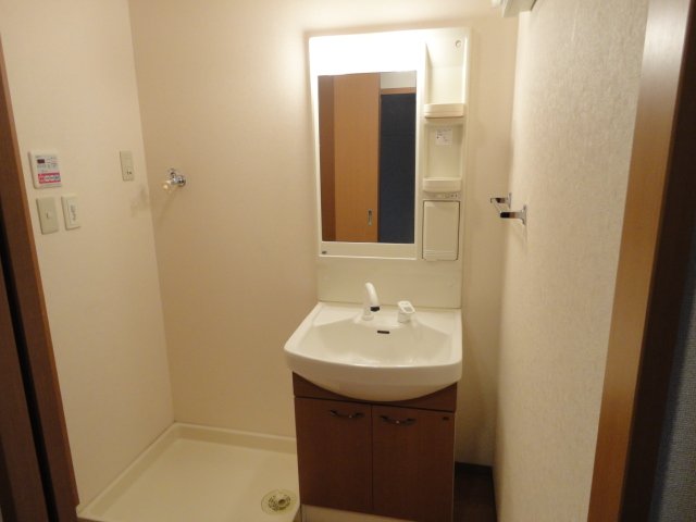 洗面設備　洗髪洗面化粧台