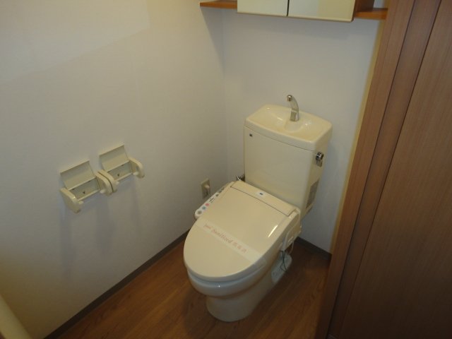 トイレ　シャワー付トイレ