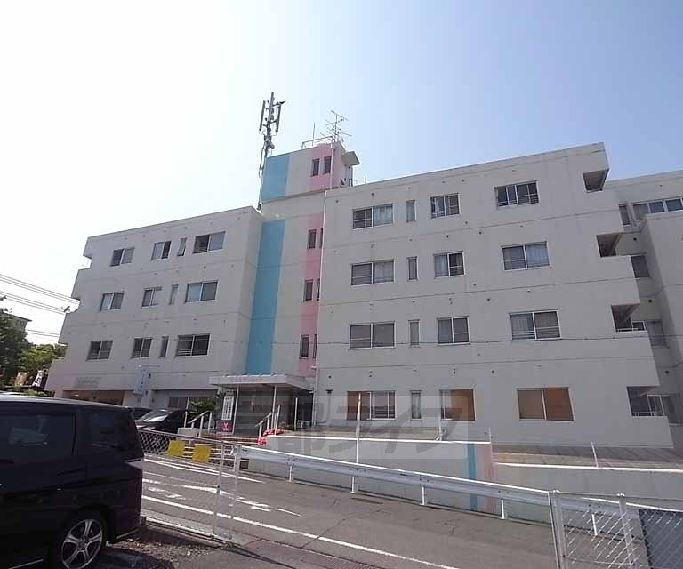 八幡市男山美桜のマンションの建物外観