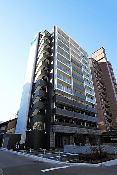 【名古屋市中村区亀島のマンションの建物外観】