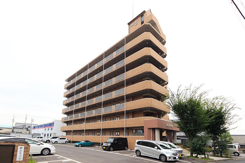 高松市福岡町のマンションの建物外観