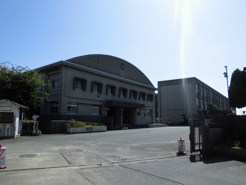 【加古川市野口町二屋のアパートの小学校】