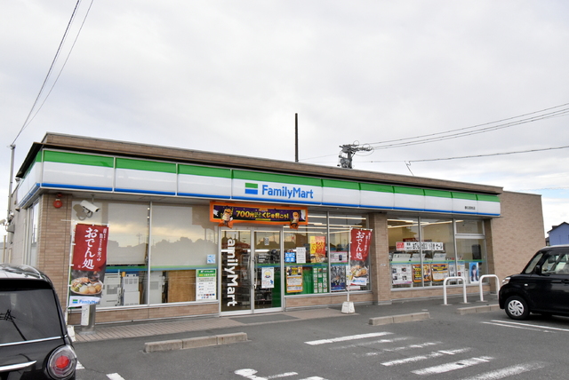 コンビニ　ファミリーマート　春日西牧店（コンビニ）まで1000m