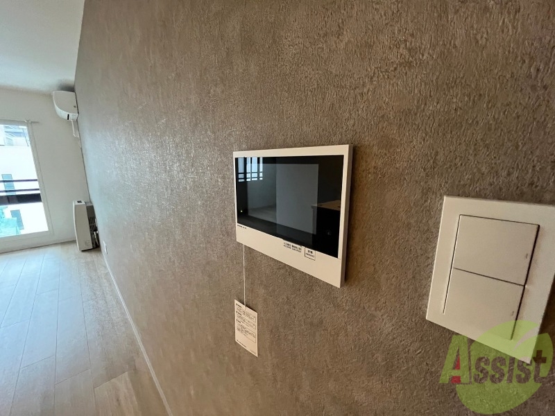 セキュリティ　モニタ付インターホンです。セキュリティ面も安心ですね！