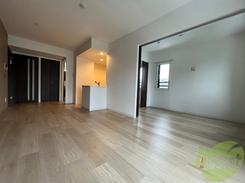 居室・リビング　広くてきれいなリビングです！快適に過ごせそうですね。