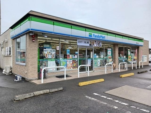コンビニ　ファミリーマート 阿南富岡小山店（コンビニ）まで300m