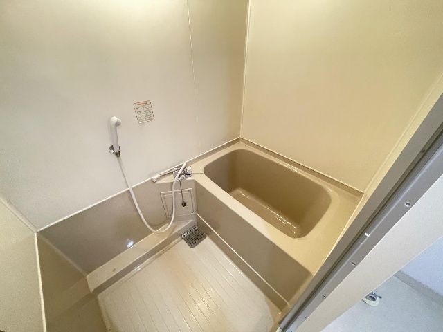 バス・シャワールーム　清潔なバスルーム