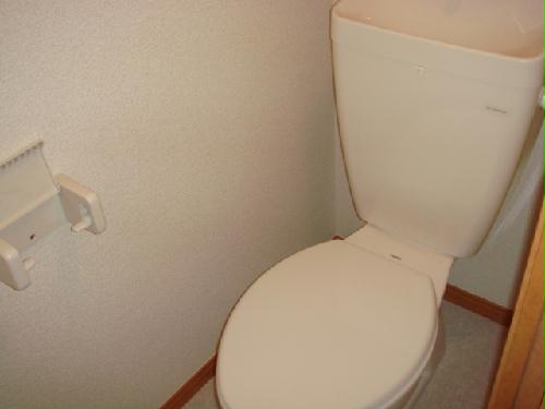 トイレ　トイレはシンプルなタイプ。