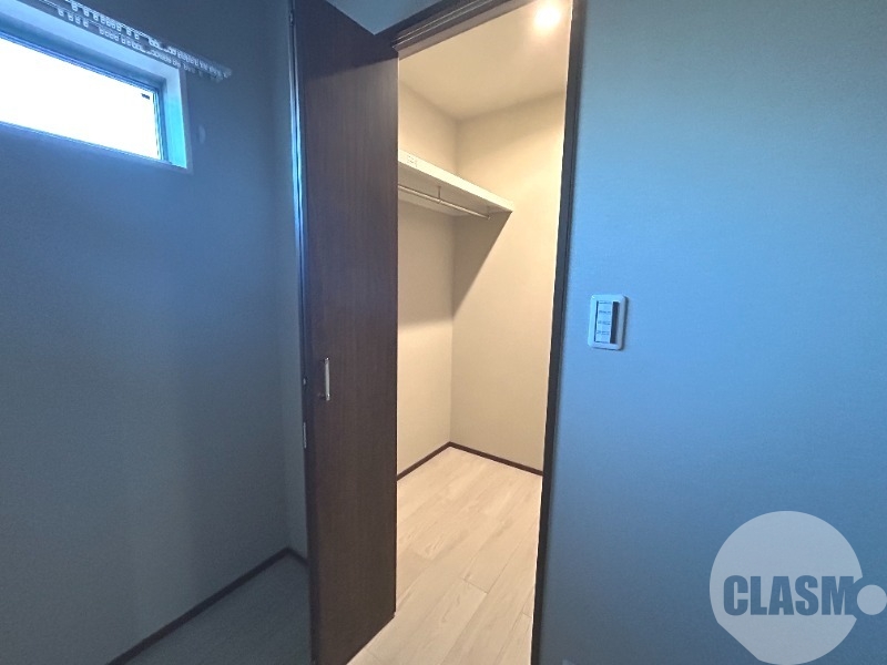 収納　ウォークインクローゼット