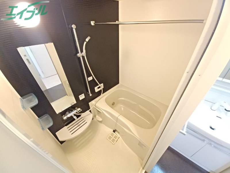 バス・シャワールーム　同タイプの画像です