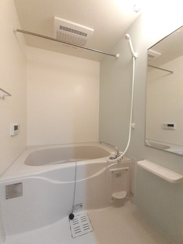 バス・シャワールーム　図面と現状に相違がある場合には現状を優先