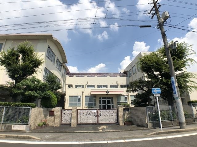 中学校　名古屋市立豊国中学校（中学校）まで575m
