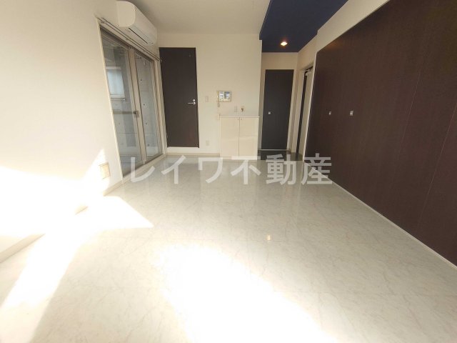 居室・リビング　スタンダードな洋室です