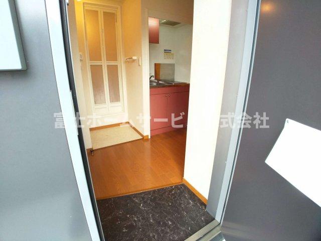 玄関　玄関ドアは防犯サムターン設置