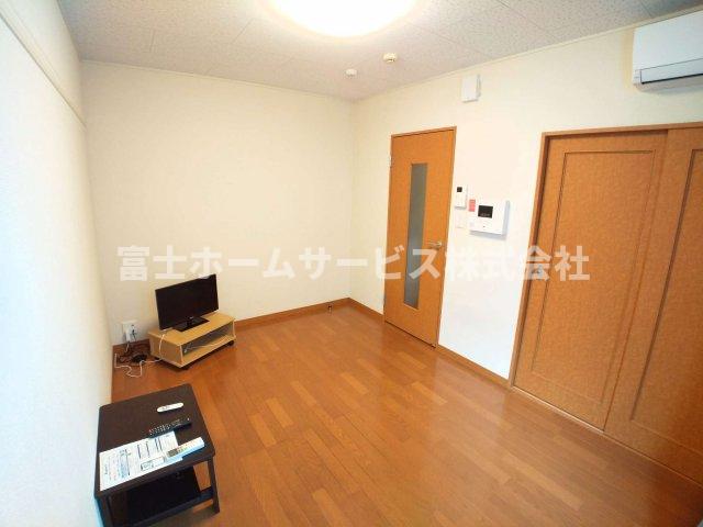 居室・リビング　使いやすく機能的なお部屋