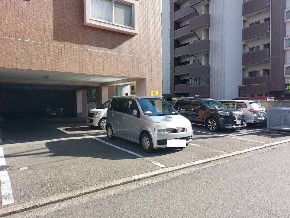 駐車場　駐車場