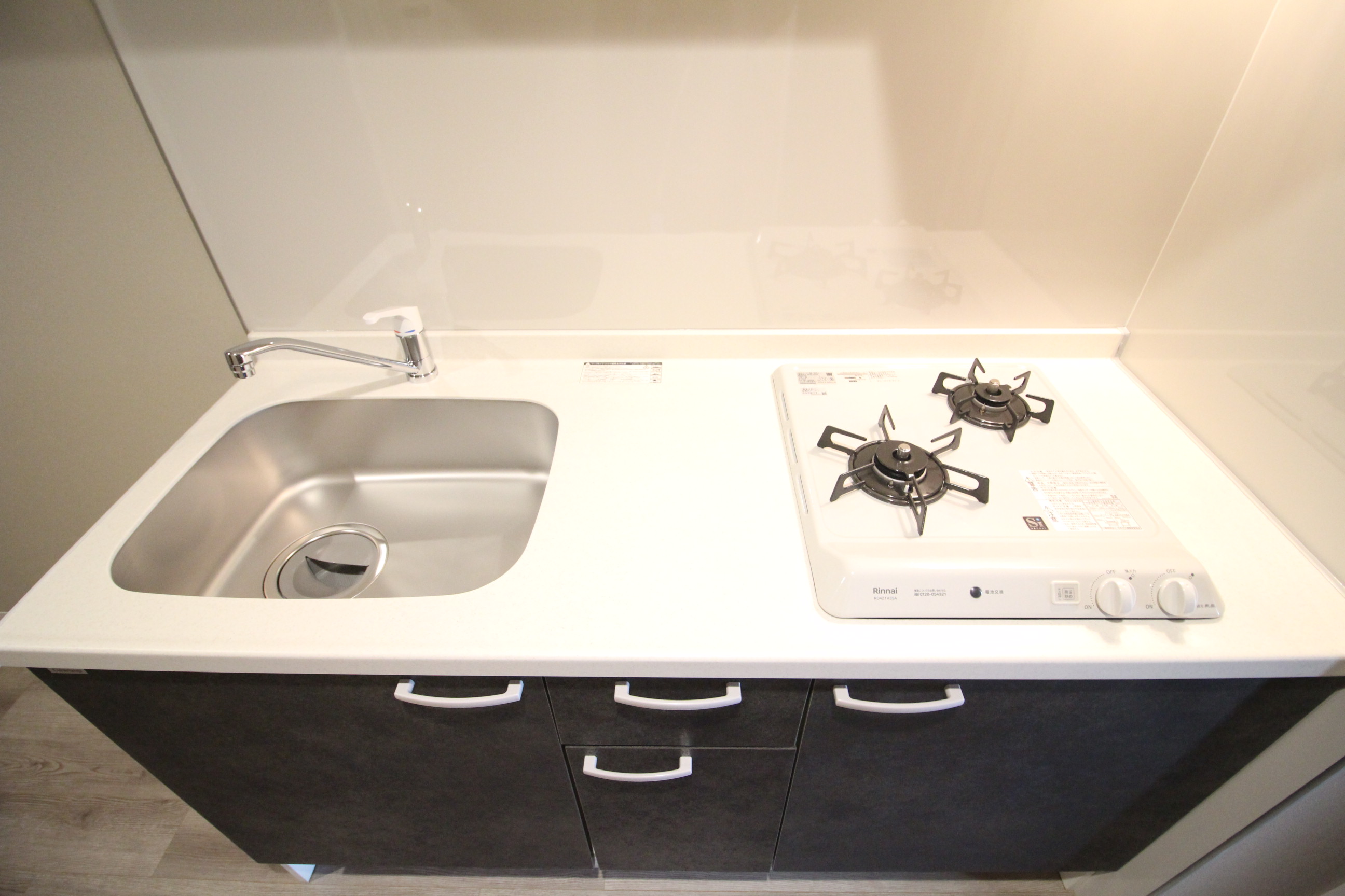 キッチン　2口コンロで同時調理可能！