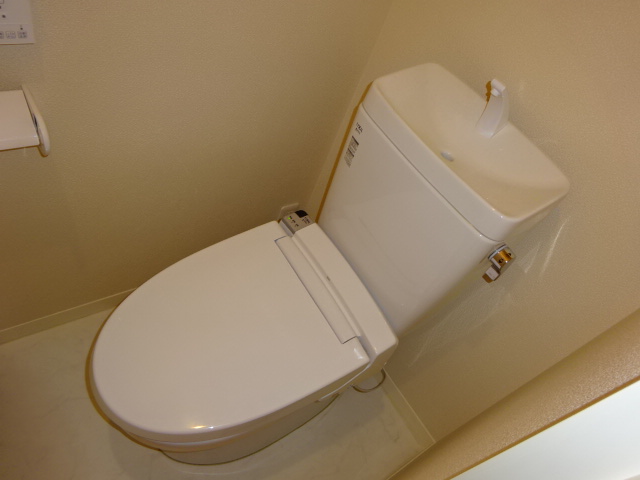 トイレ　シャワー付きトイレ