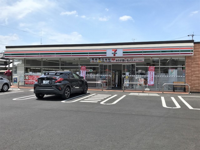コンビニ　セブンイレブン松山立花１丁目店（コンビニ）まで100m